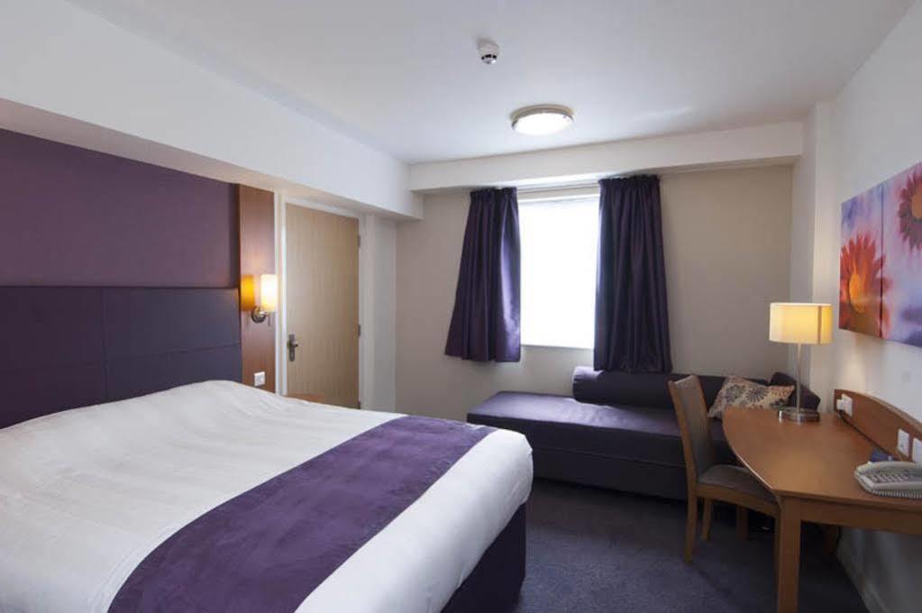 Premier Inn Гринок Экстерьер фото