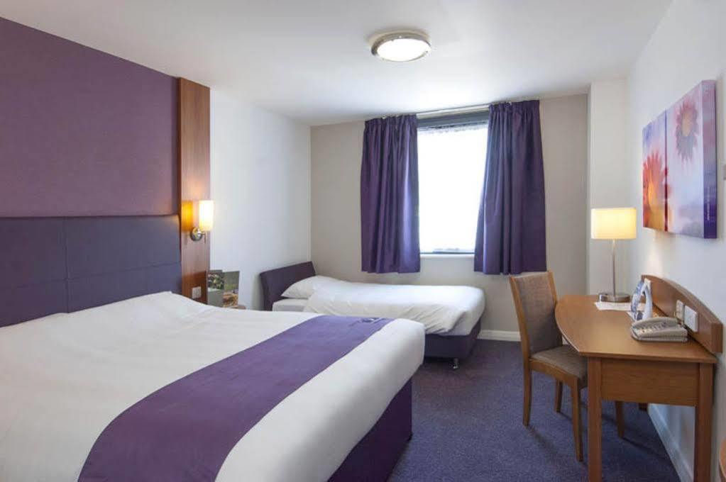 Premier Inn Гринок Экстерьер фото