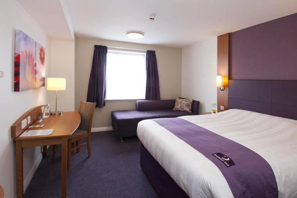 Premier Inn Гринок Экстерьер фото