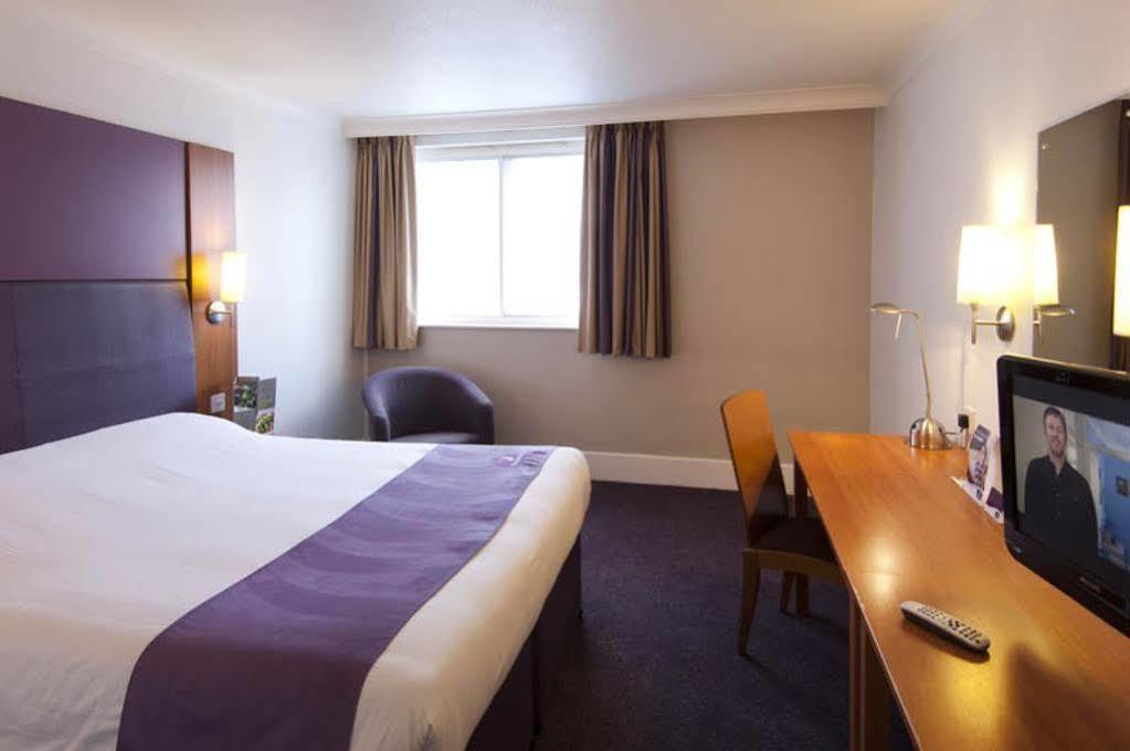 Premier Inn Гринок Экстерьер фото