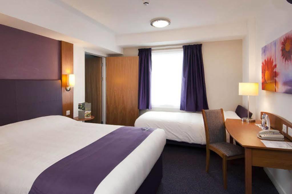Premier Inn Гринок Экстерьер фото